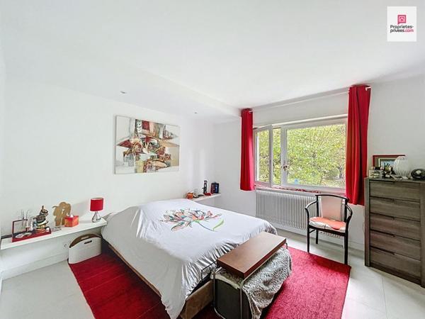 Maison individuelle à Riedisheim avec un magnifique jardin arboré  en ville !