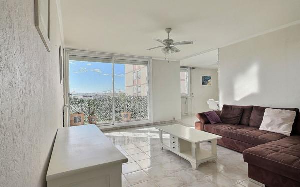 Appartement à louer    3 pièces • 86,39 m2 Rognac