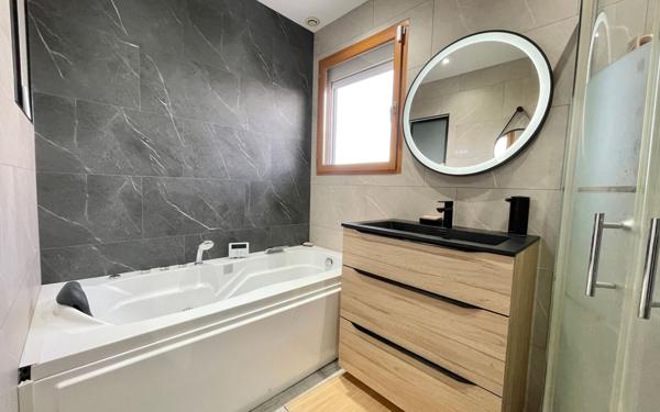 Maison à vendre    3 pièces •  Albens