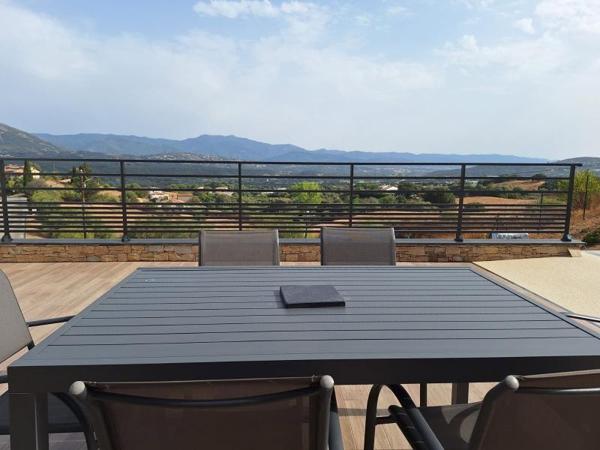 AFA Villa neuve contemporaine F4 de prestige avec piscine vue dégagée Afa (20167)