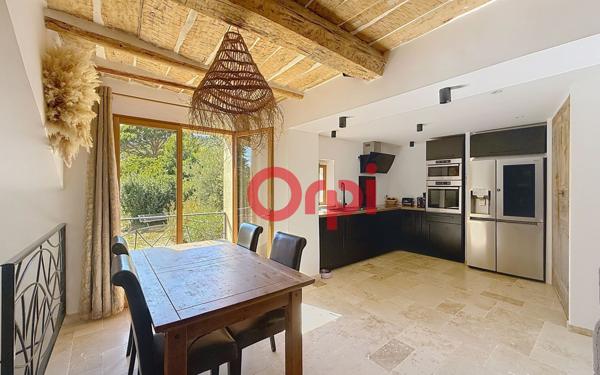 Maison à vendre    5 pièces •  Le Plan-de-la-Tour