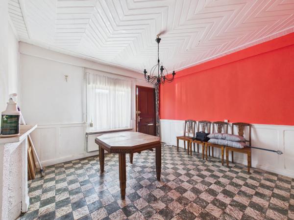 Maison
         4 pièces
        - 80 m² 65 000 € *