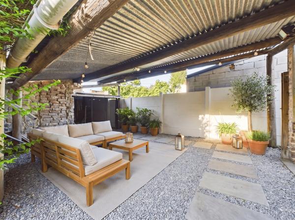 Maison
         4 pièces
        - 80 m² 65 000 € *