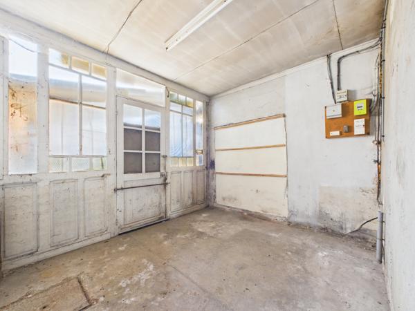 Maison
         4 pièces
        - 80 m² 65 000 € *