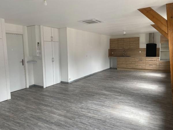 Appartement F3 de charme climatisé en hyper centre de Montluçon Montlucon