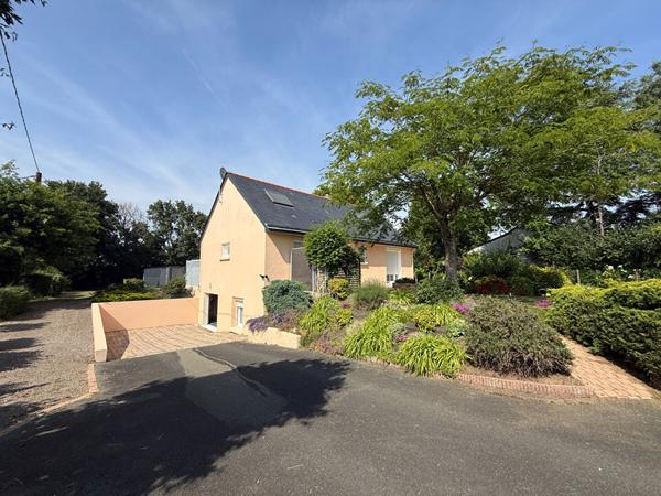 Maison 12 min sud Angers - 4 chambres - Exterieur paysage avec piscine - Bus a 100m