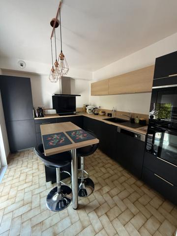 Maison 12 min sud Angers - 4 chambres - Exterieur paysage avec piscine - Bus a 100m