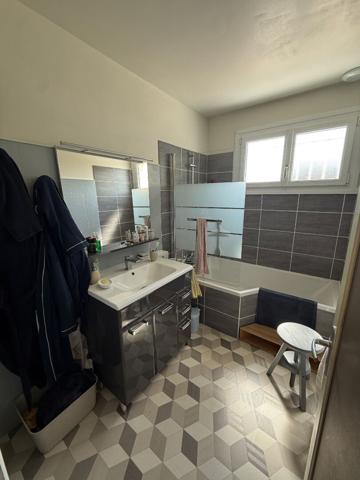 Maison 12 min sud Angers - 4 chambres - Exterieur paysage avec piscine - Bus a 100m