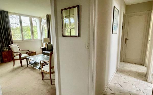 Appartement à vendre    3 pièces • 62,25 m2 Viroflay