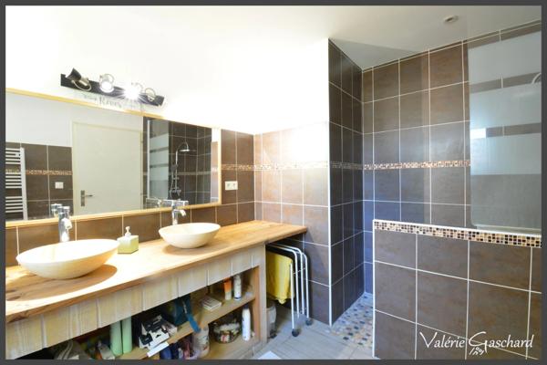 Ménesplet (proche Montpon-Ménestérol) Maison de 130 m² en parfait état