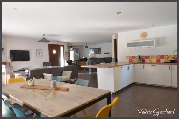 Ménesplet (proche Montpon-Ménestérol) Maison de 130 m² en parfait état