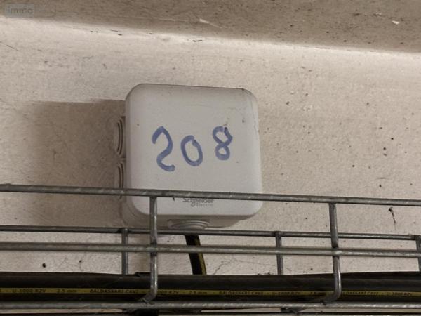 Garage - Parking à vendre à Vannes dans le Morbihan (56000), ref : 56003-1395   
Centre-Ville