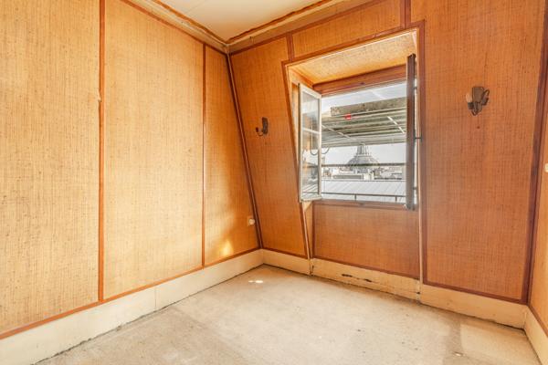 Marais - Place des Vosges - Bastille - Dernier étage - Joli 3 pièces à potentiel