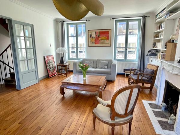 Dpt Yvelines (78), à vendre VERSAILLES maison P8