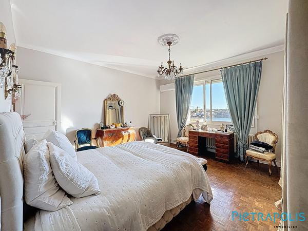 FRONTIGNAN : Sur une parcelle de 1461m², Villa R+1 T7