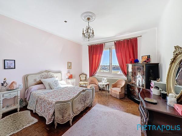 FRONTIGNAN : Sur une parcelle de 1461m², Villa R+1 T7