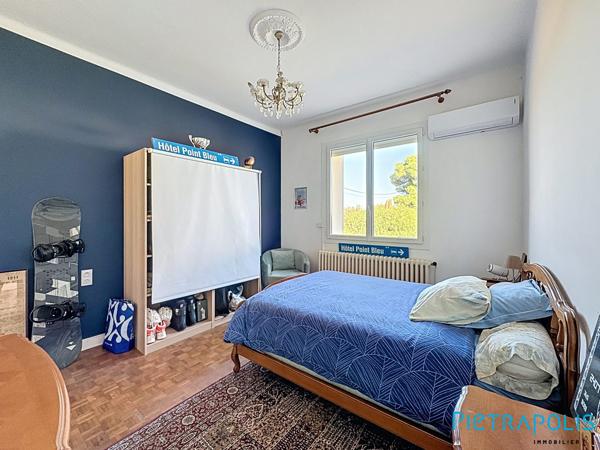 FRONTIGNAN : Sur une parcelle de 1461m², Villa R+1 T7