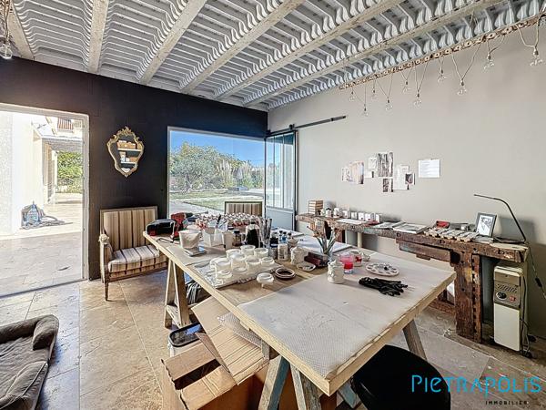 FRONTIGNAN : Sur une parcelle de 1461m², Villa R+1 T7