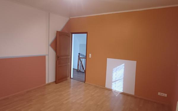 Maison à louer    5 pièces • 132 m2 Aumetz