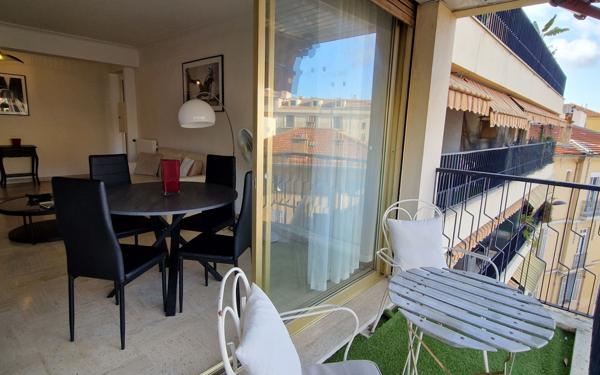 Appartement à louer    2 pièces •  Cannes