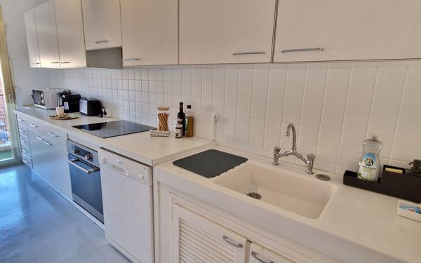 Appartement à louer    2 pièces •  Cannes