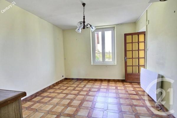 Maison à vendre  4 pièces - 90 m 2   CHATEAU THIERRY  - 02