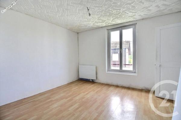 Maison à vendre  4 pièces - 90 m 2   CHATEAU THIERRY  - 02