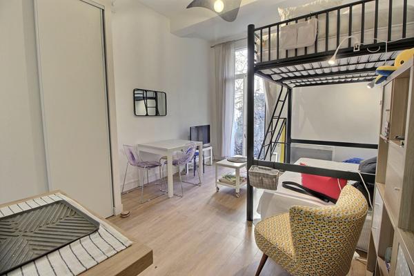 STUDIO de 22.53 m² avec jardin privatif de 15m² situé entre Gare et Comédie