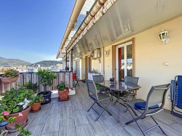 Nice St Roch- 3 pièces MEUBLE - 68.58 m2