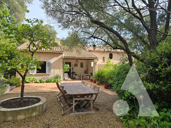 Maison 8 pièces 192.82 m2