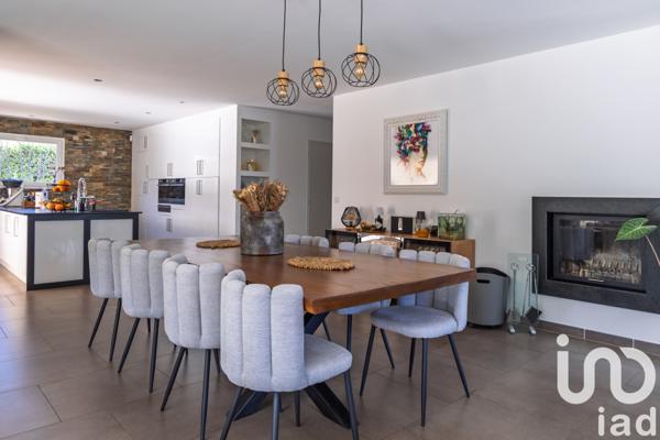 Maison à vendre 6 pièces 198 m² Ventabren