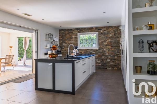 Maison à vendre 6 pièces 198 m² Ventabren