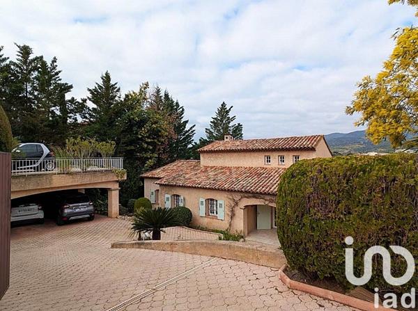 Maison 9 pièces de 320 m² à Mandelieu-la-Napoule (06210)