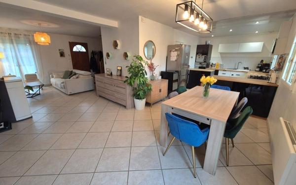 Maison à vendre    4 pièces • 100,30 m2 Jouy-le-Châtel