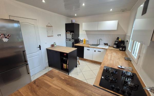 Maison à vendre    4 pièces • 100,30 m2 Jouy-le-Châtel