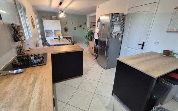 Maison à vendre    4 pièces • 100,30 m2 Jouy-le-Châtel