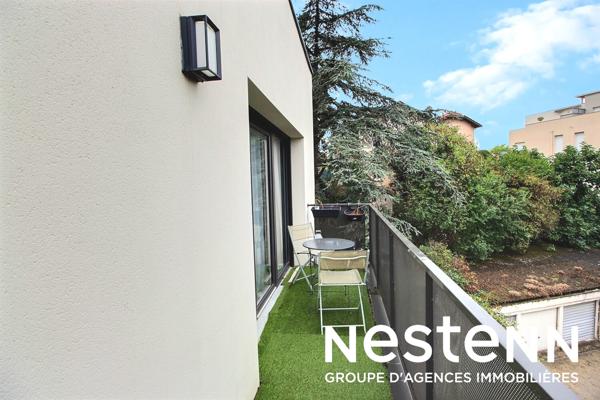VENISSIEUX -CENTRE-VILLE- APPARTEMENT - T3 -70M2-TRANSPORTS- Gare de Vénissieux- METRO- TRAMWAY T4/T10-COMMERCES- BALCON -RANGEMENTS - SPACIEUX - GARAGE POSSIBLE EN SUP