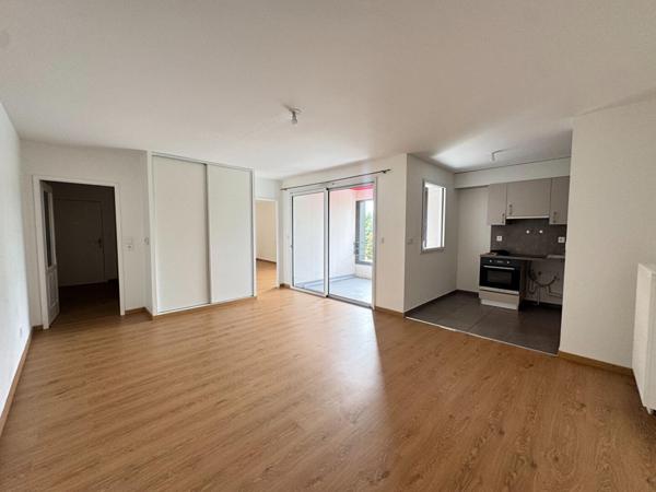 A VENDRE : T2 à LILLE • • 163 000 € FAI • Réf. 1998