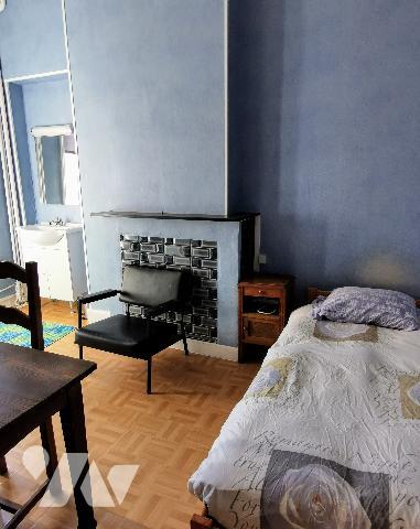 GIVET - PROCHE GARE
Ancien hôtel-restaurant
Location saisonnière actuellement