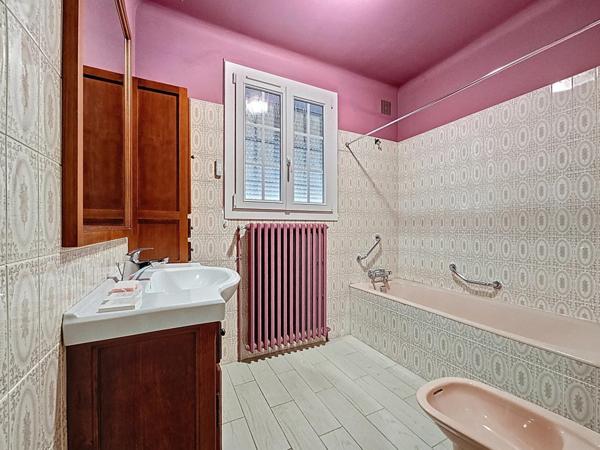 Maison 6 pièces 115m² sur sous-sol total proche Longueville