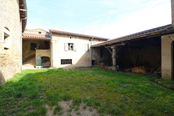 GRAND CORPS DE FERME  maison et dépendances