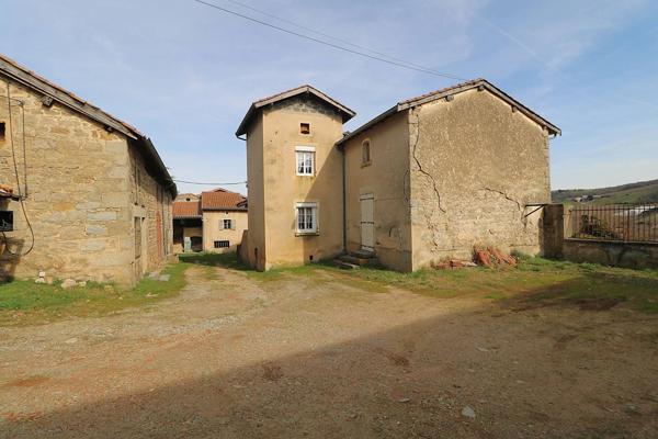 GRAND CORPS DE FERME  maison et dépendances