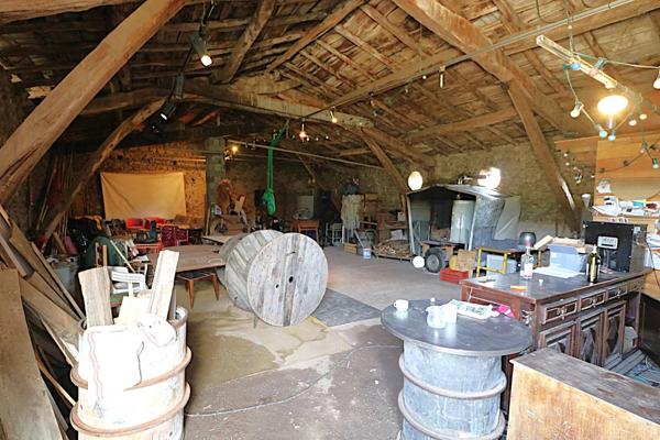 GRAND CORPS DE FERME  maison et dépendances