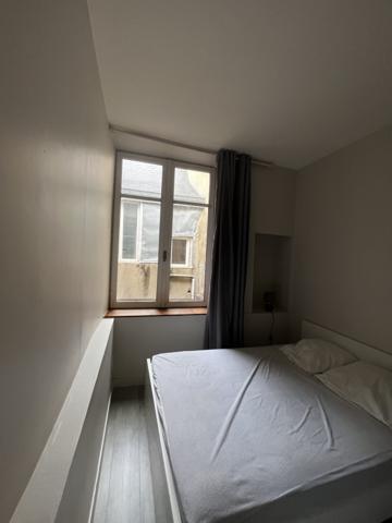 T3 idéalement situé rue du temple au centre ville de La Rochelle au calme sur cour
