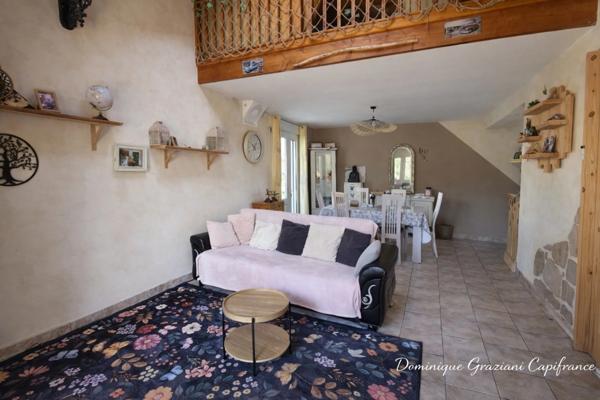 Maison familiale lumineuse avec beaux volumes à Monistrol-sur-Loire