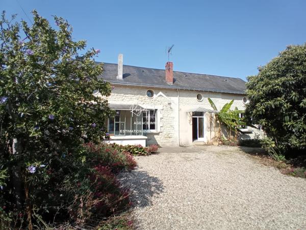 Vue sur la piscine, venez poser vos valises dans cette propriété