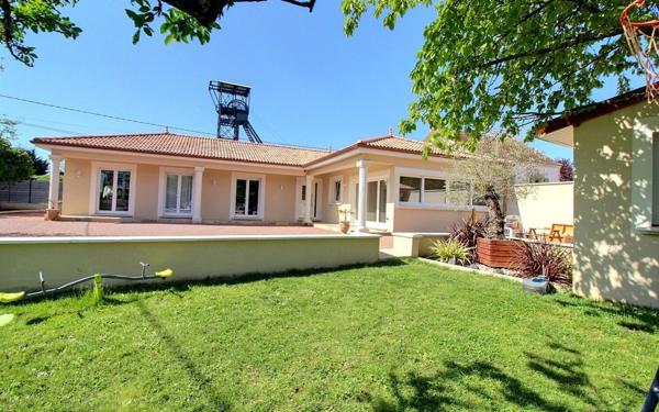 Maison à vendre    5 pièces •  Blanzy