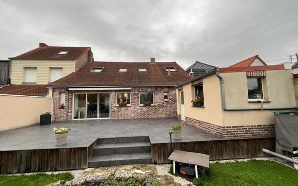 Maison à vendre    6 pièces • 150 m2 Hazebrouck