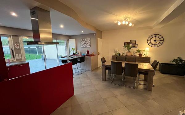 Maison à vendre    6 pièces • 150 m2 Hazebrouck