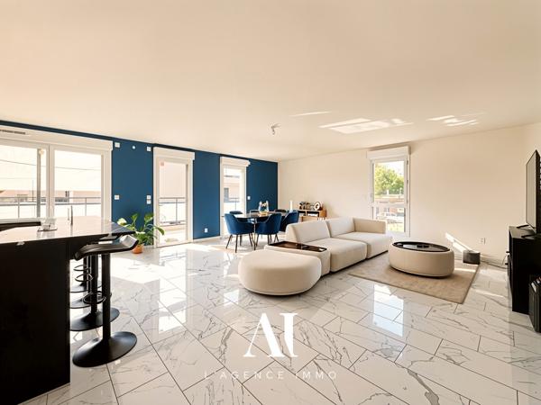 Appartement duplex T5, Suite parentale, Terrasse, Parking, Cave, année de construction 2021 - Crozet, 01170